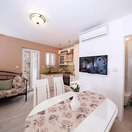 Holiday home Fuer 5 Personen Ca, 218 M Sup2 In Podgora, Dalmatien Gespanschaft Split Dalmatien *